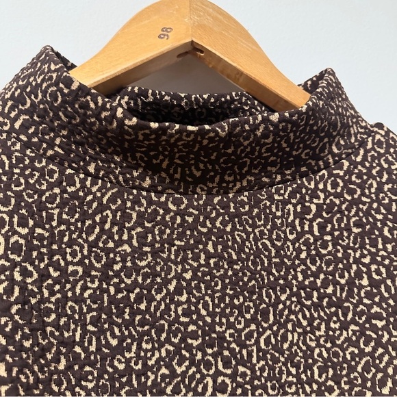Ann Taylor Brown Animal Print Jacquard Button Cuff Top Women’s Size Small NWT - Picture 4 of 14